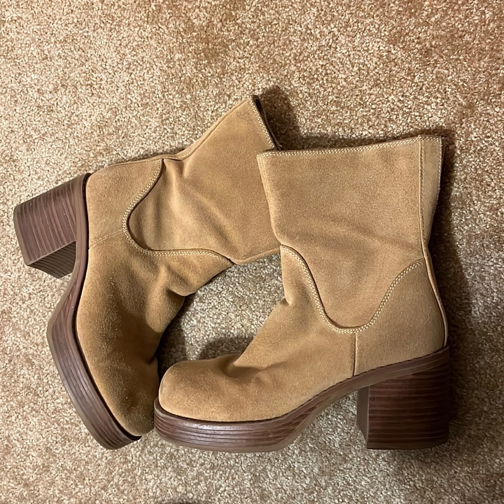 Xhilaration vintage suede chunky boots